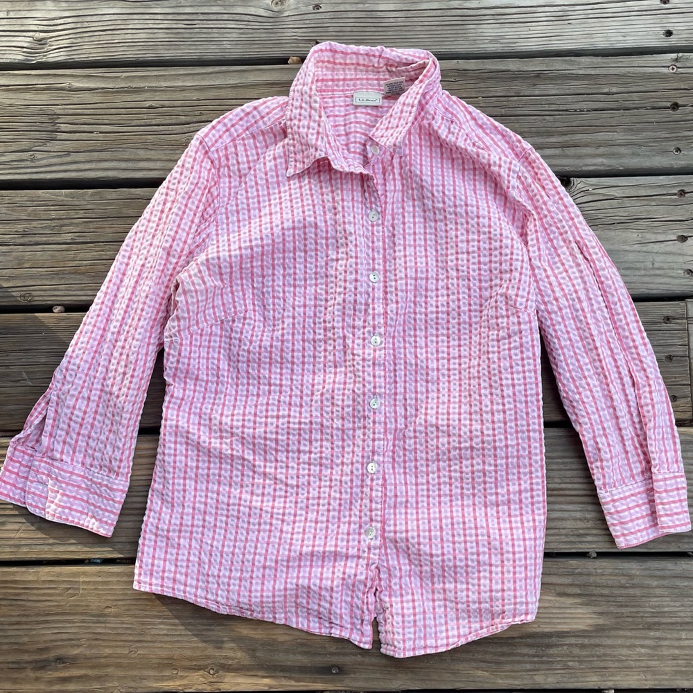 LL Bean 3/4 sleeve pink and white seersucker collared blouse women’s M